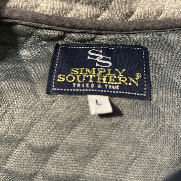 pullover - Picture 3 of 3